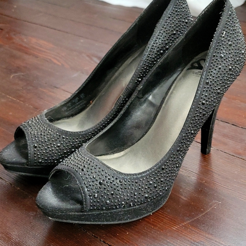 🌻3 for $15▪︎Black Beaded Heels